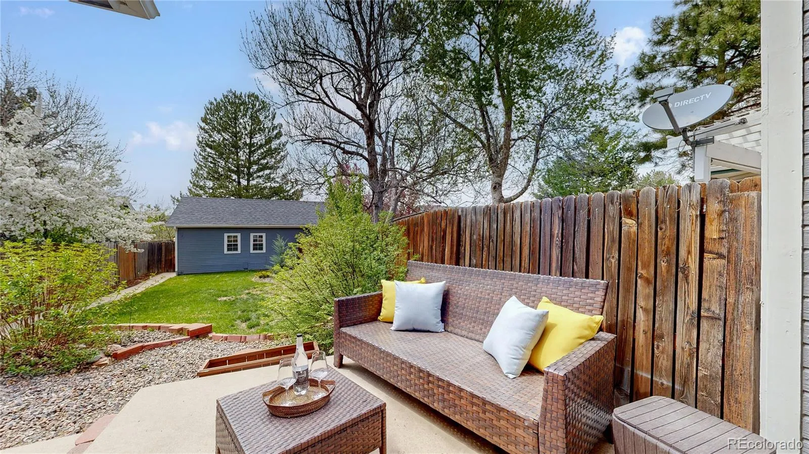 Aurora, Colorado 80014, United States, 3 Bedrooms Bedrooms, ,3 BathroomsBathrooms,Residential,Pending,115143