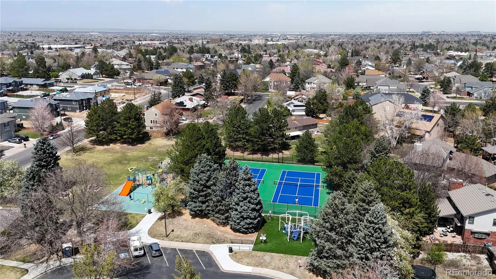 Aurora, Colorado 80014, United States, 3 Bedrooms Bedrooms, ,3 BathroomsBathrooms,Residential,Pending,115143