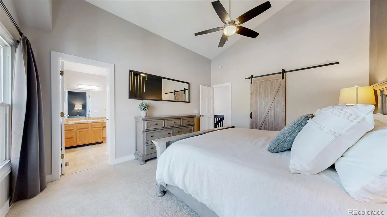 Aurora, Colorado 80014, United States, 3 Bedrooms Bedrooms, ,3 BathroomsBathrooms,Residential,Pending,115143