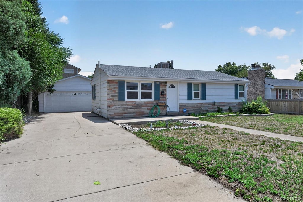 Photo of 1580 S Knox Court, Denver, CO 80219 (MLS # 7846798)