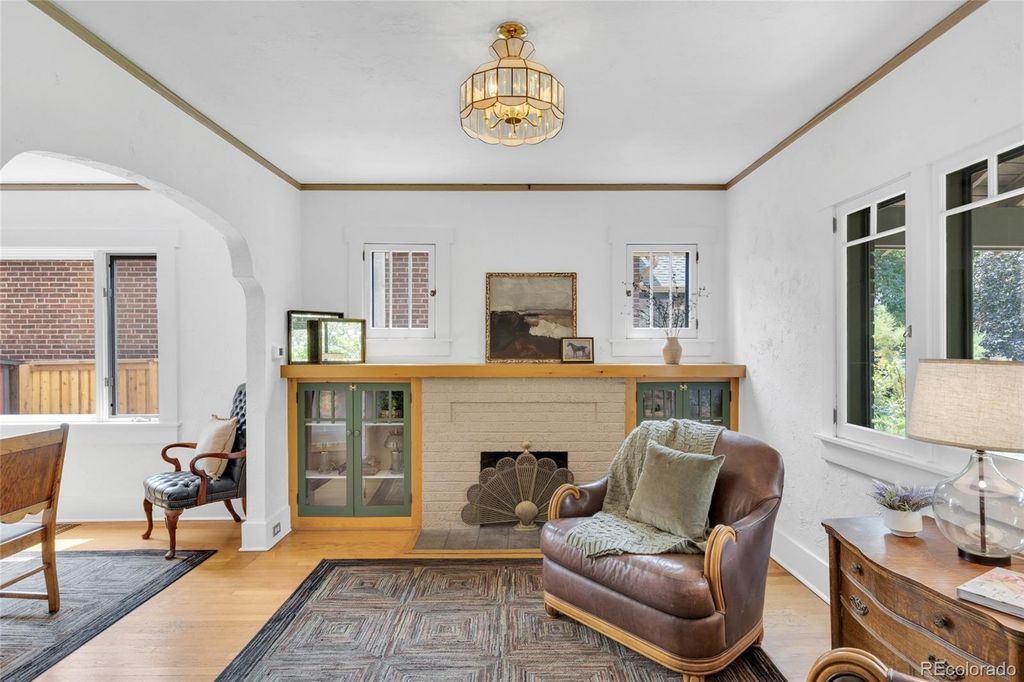 Photo of 776 Monroe Street, Denver, CO 80206 (MLS # 5250153)