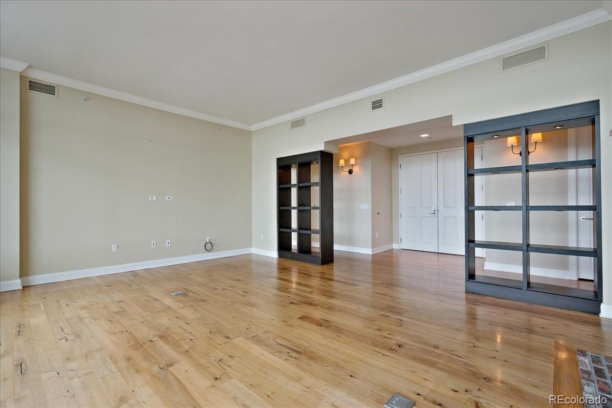 8100 E Union Avenue 2001