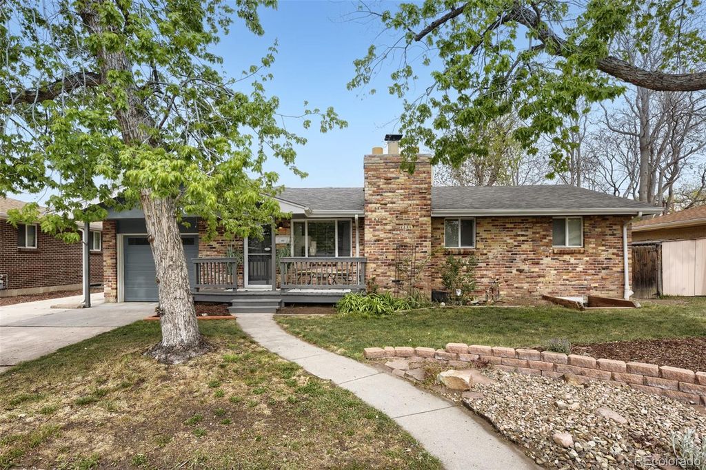 Photo of 5810 S Julian Street, Littleton, CO 80123 (MLS # 5628002)