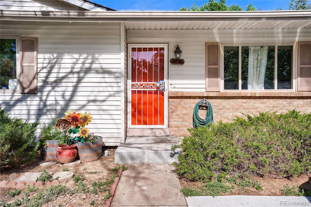 Photo of 1236 Olathe Street, Aurora, CO 80011 (MLS # 4616114)