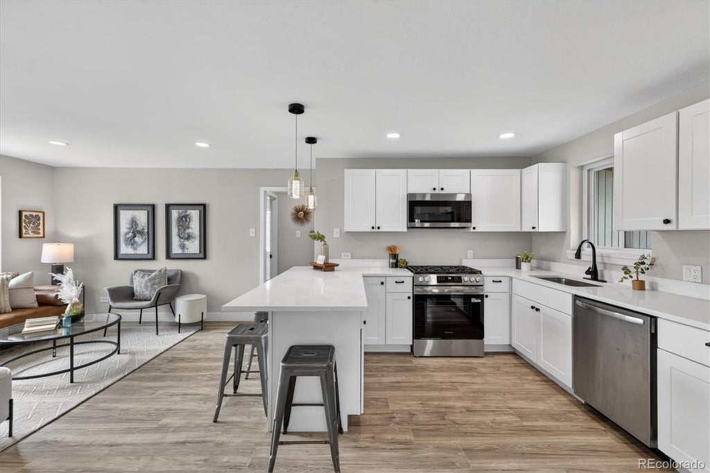 Photo of 3055 Holly Street, Denver, CO 80207 (MLS # 7337114)