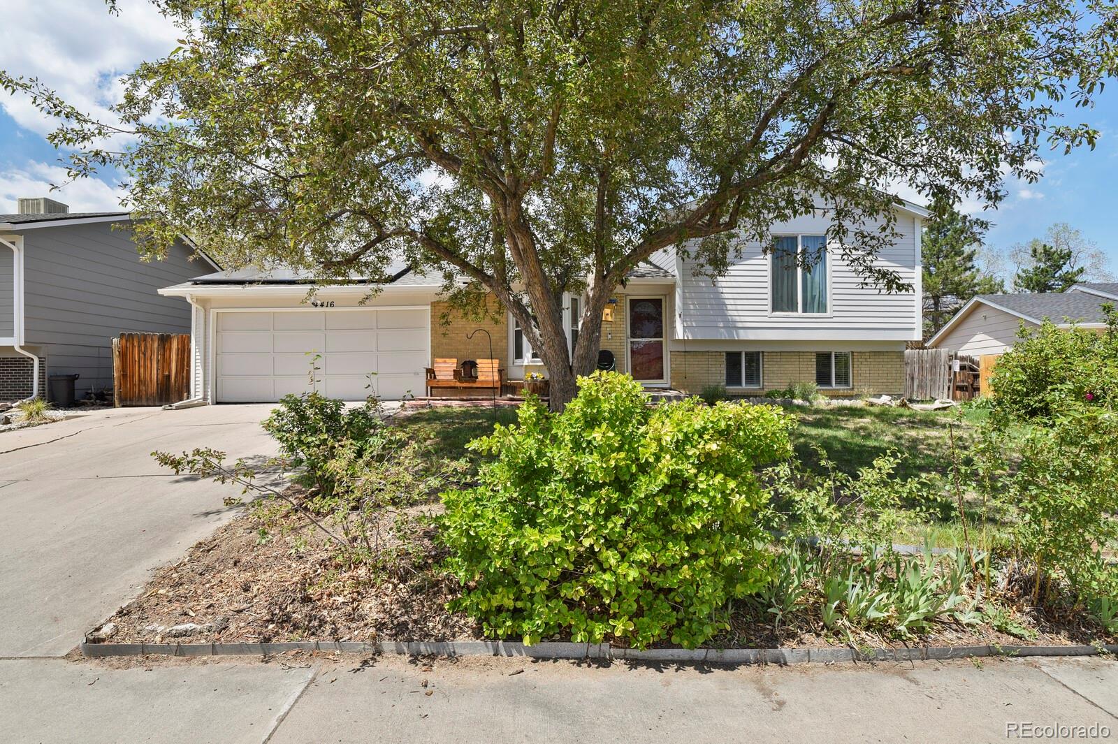 4416 S Vivian Way