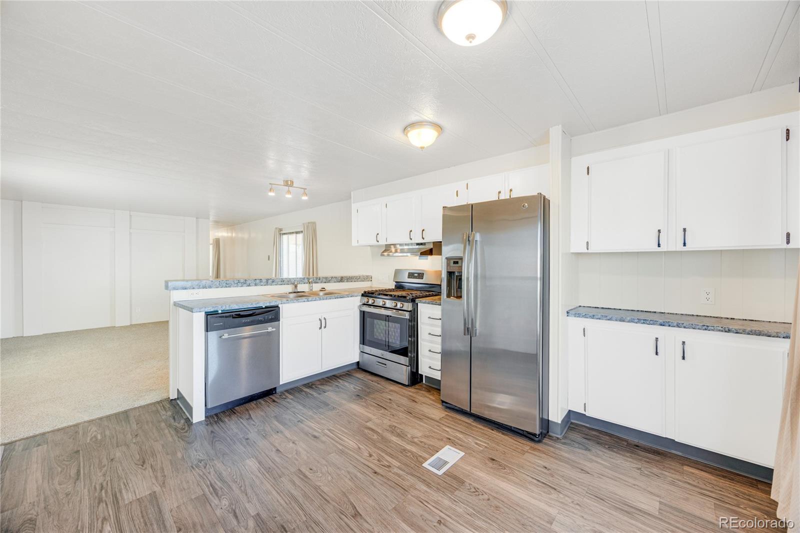 205 N Murray Boulevard