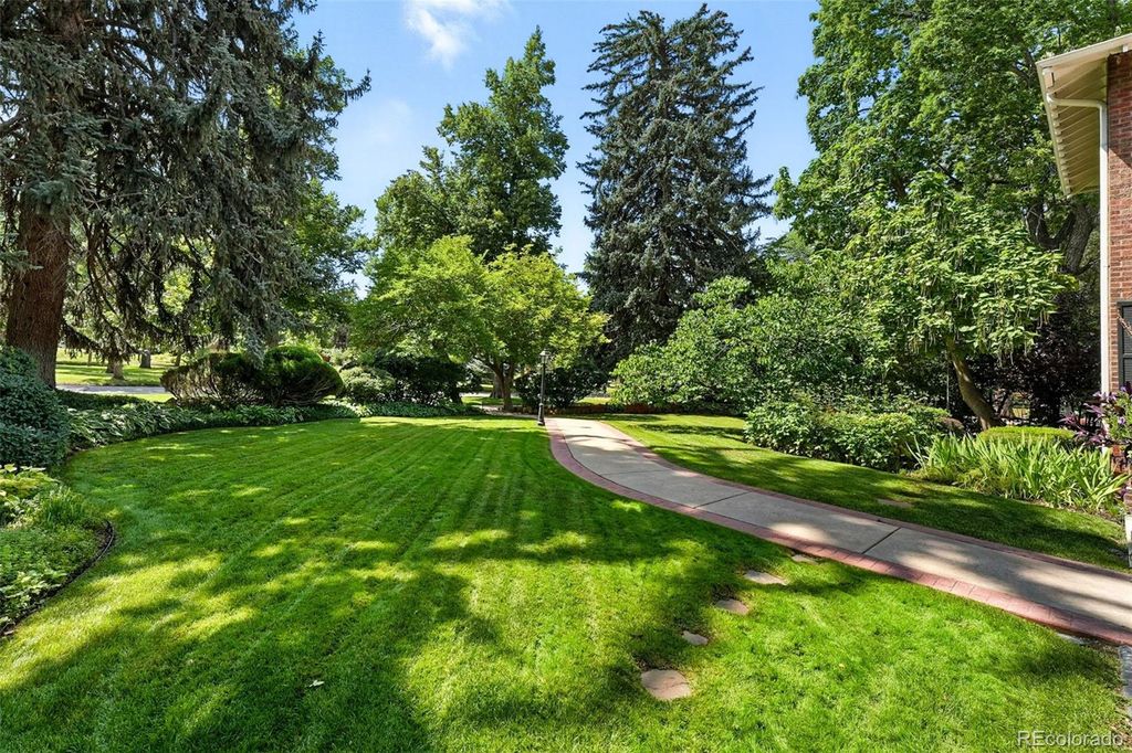 Photo of 5525 E 17th Avenue Parkway, Denver, CO 80220 (MLS # 7323850)