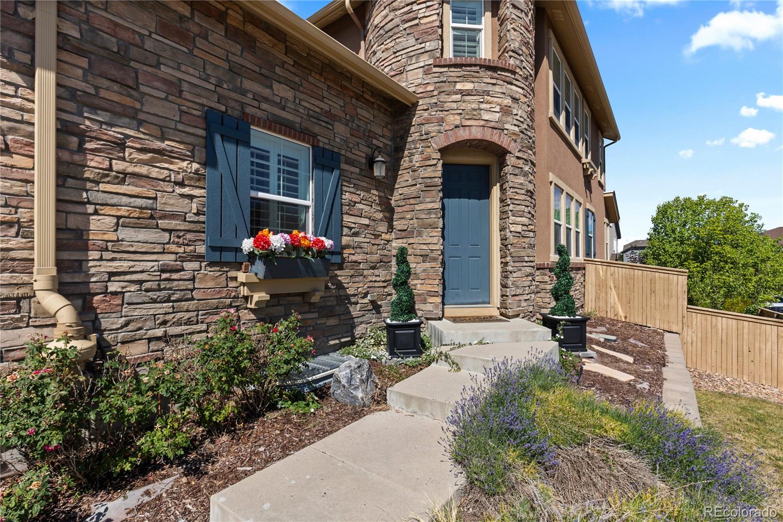 10840 Valleybrook Circle