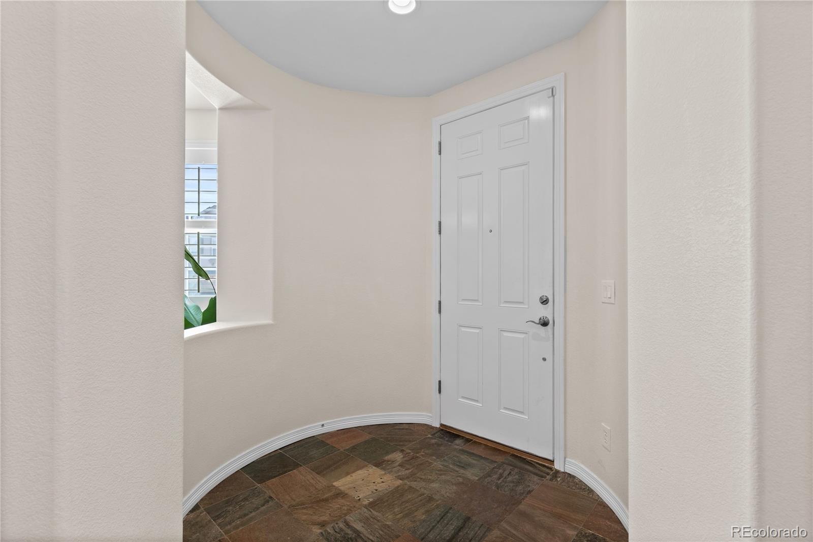 10840 Valleybrook Circle