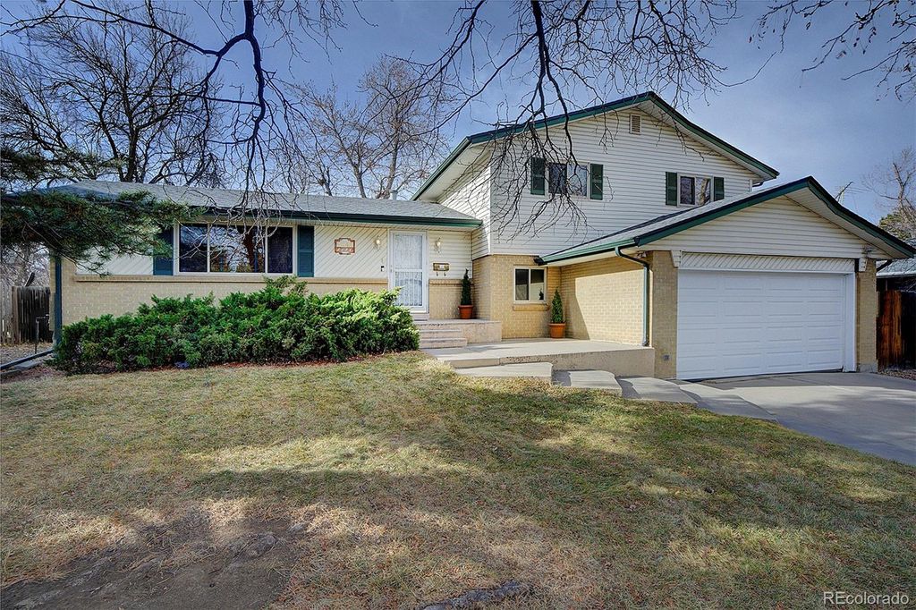 Photo of 3345 S Akron Street, Denver, CO 80231 (MLS # 6195848)