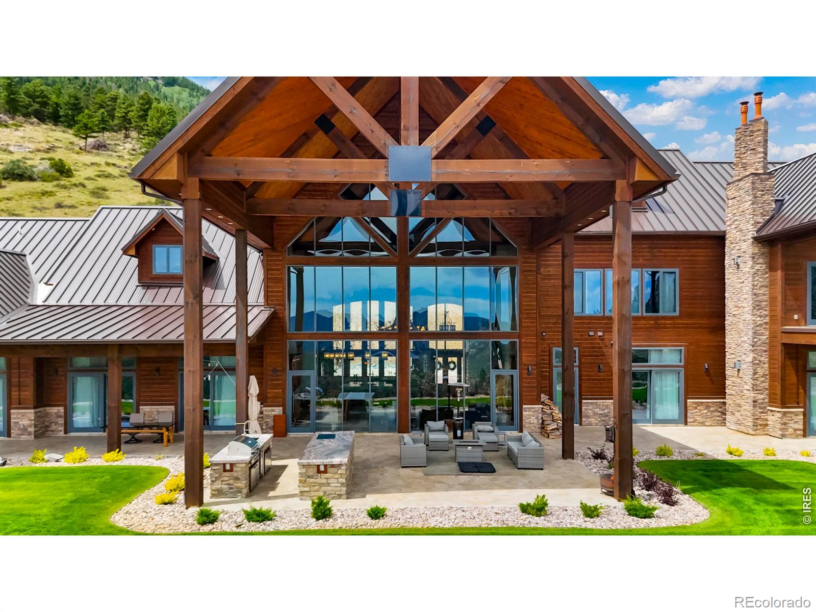 2327 Deer Ridge Drive