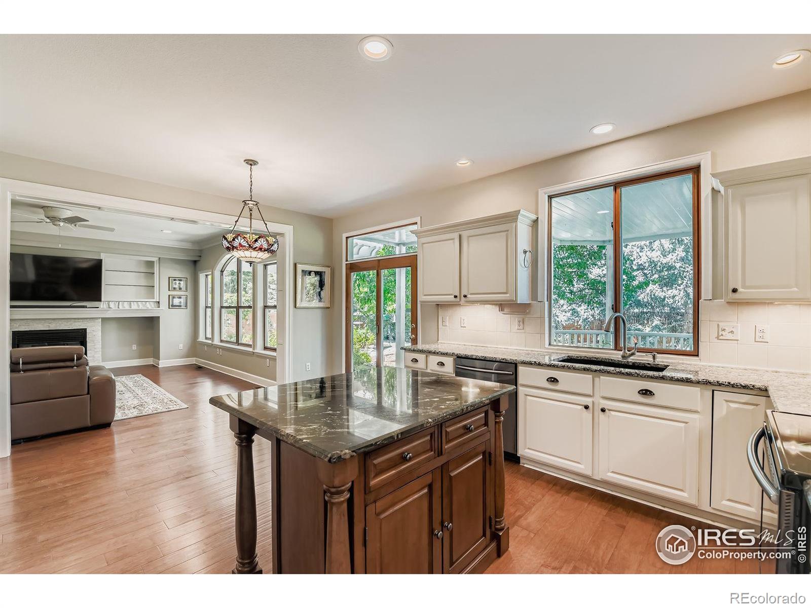 1612 Zinnia Circle