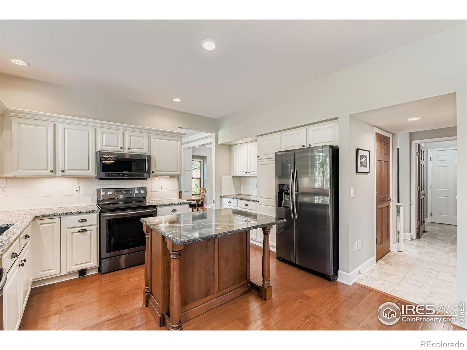 1612 Zinnia Circle