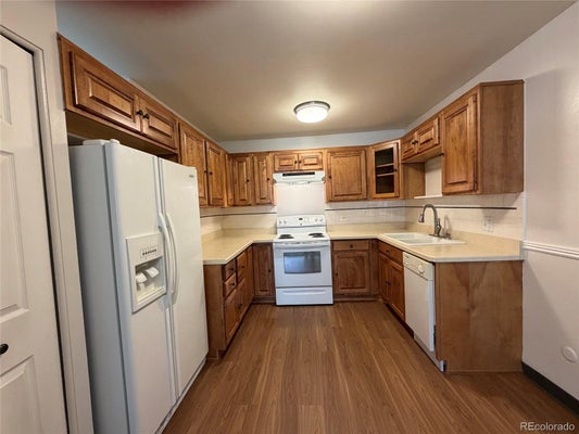 695 S ALTON WAY UNIT 2B, DENVER, CO 80247 - Image bcd375dc61f4fa3af6c8eb9be0ebce81/3946364310