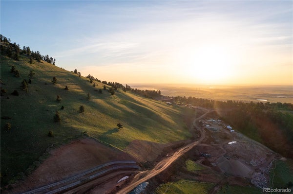 28 N MOFFAT RD, GOLDEN, CO 80403 - Image bcd6dc20e6dd1411d65ff129bc458de1/2184296895