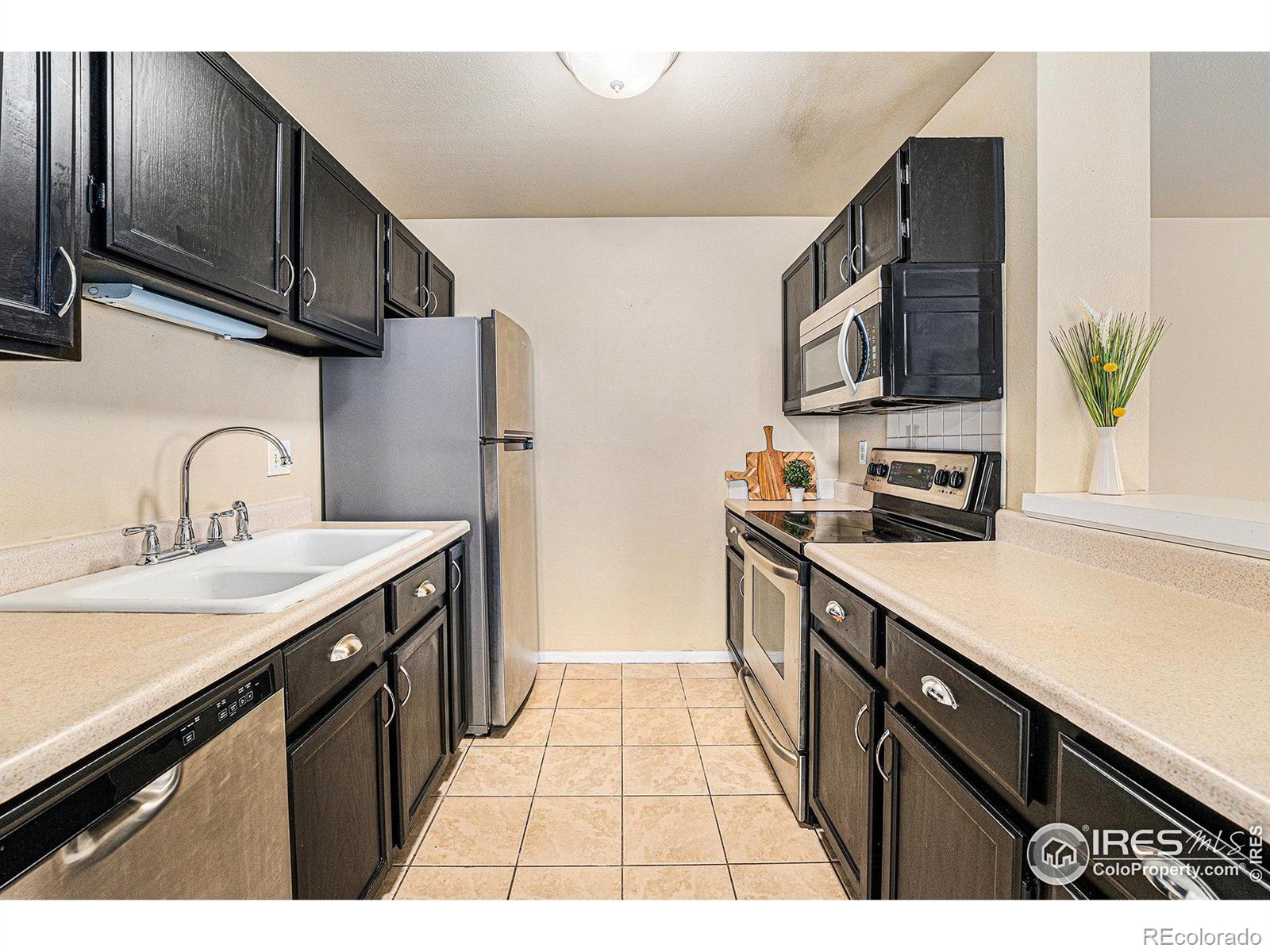 1601 W Swallow Road 1