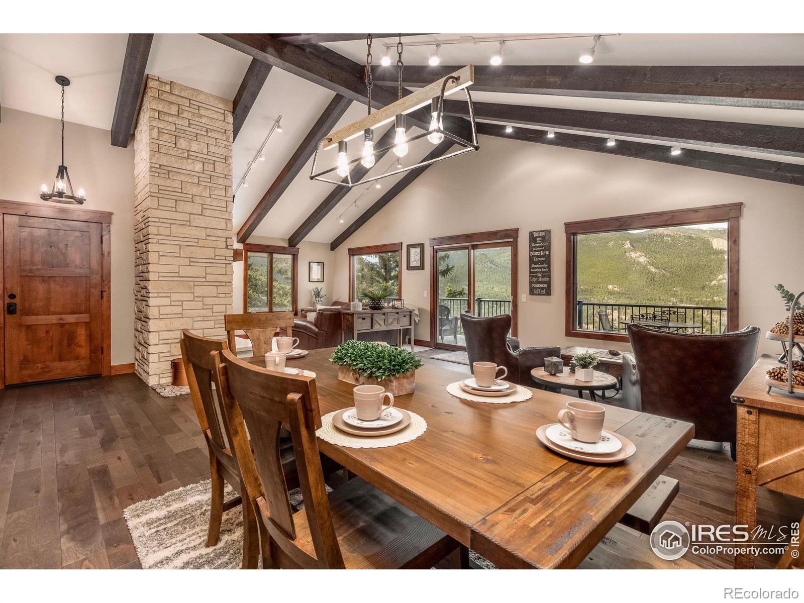 1761 Aspencliff Court 2