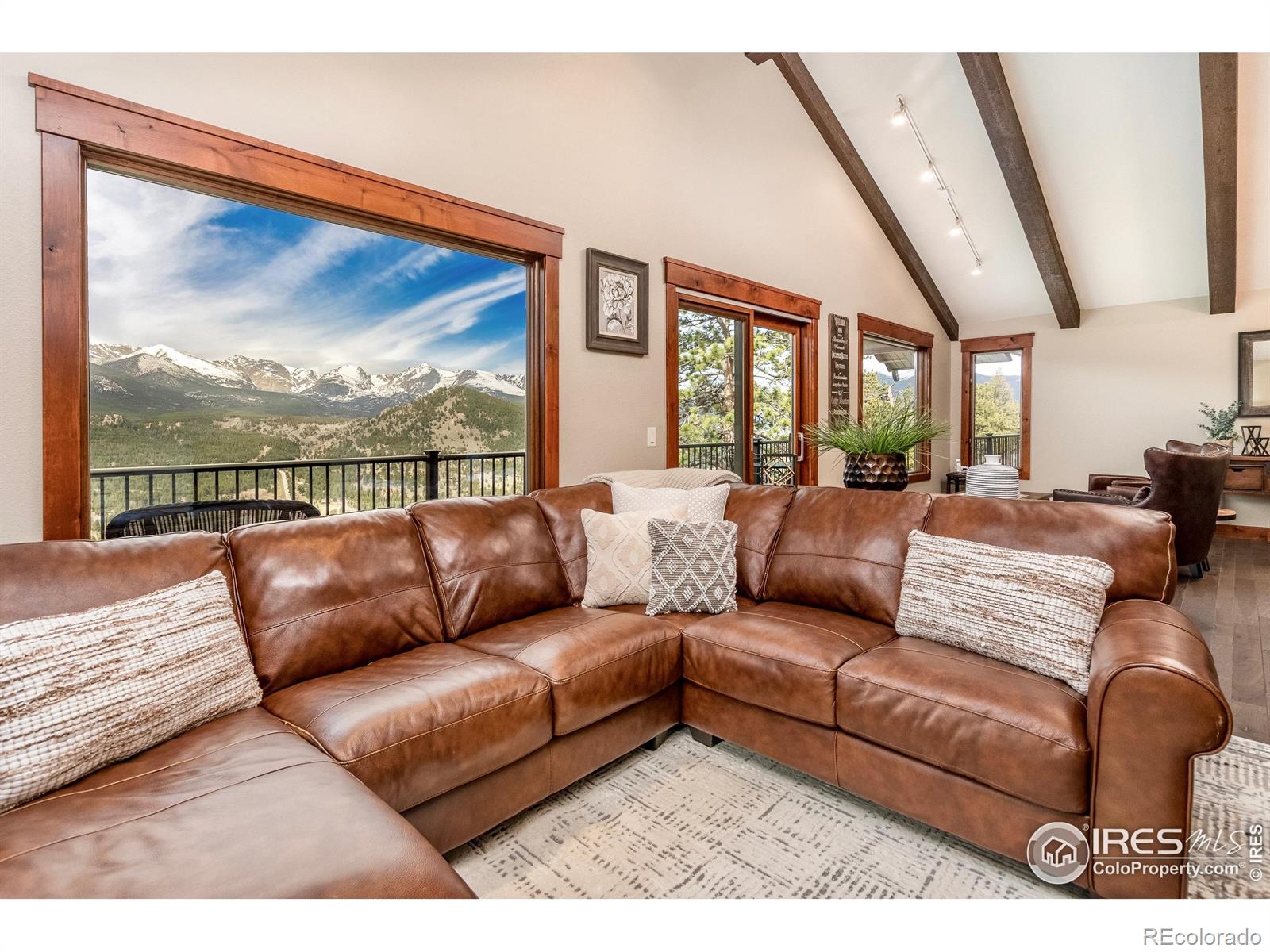 1761 Aspencliff Court 2