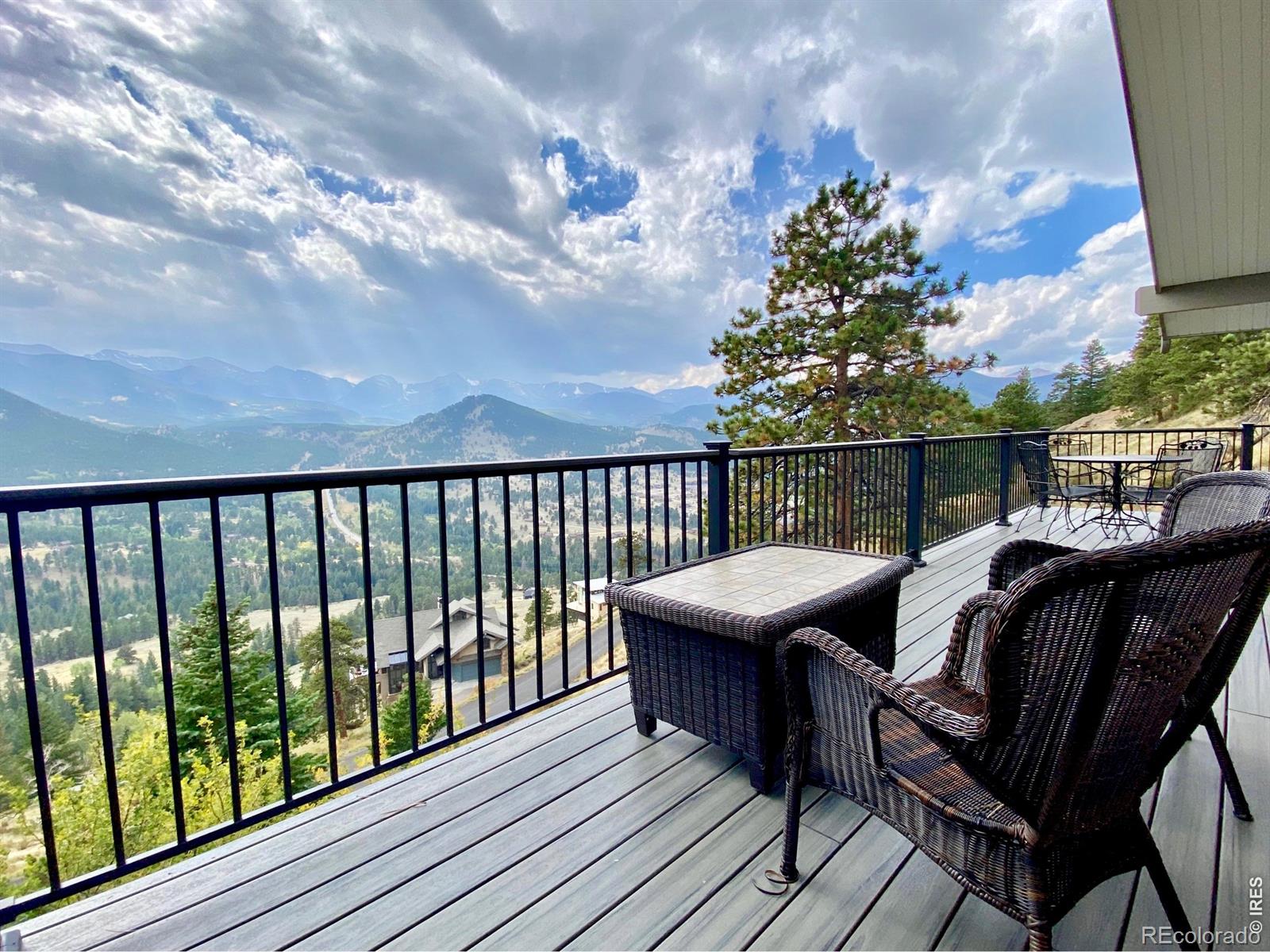 1761 Aspencliff Court 2