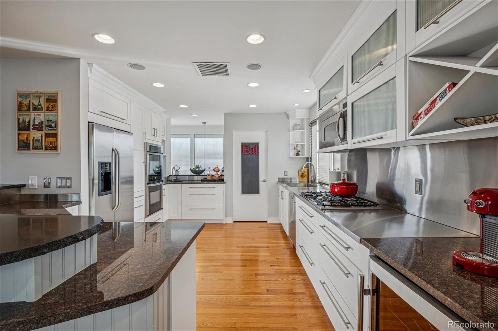 891 N Glencoe Street