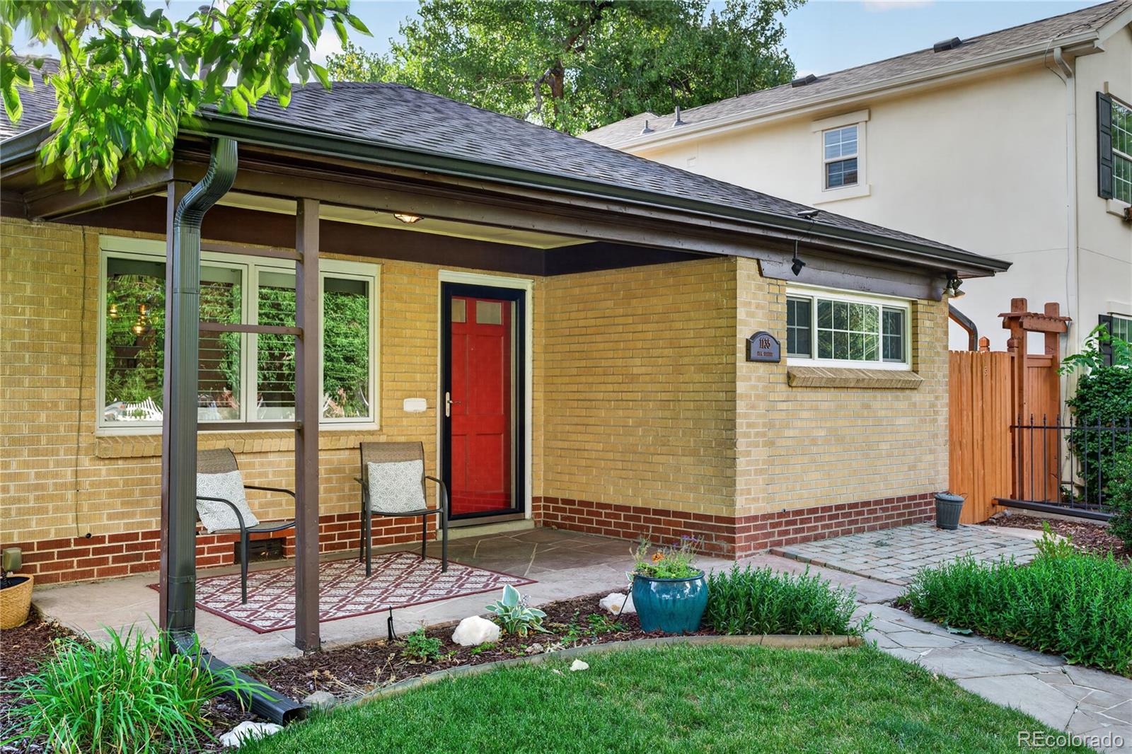 1135 Elm Street