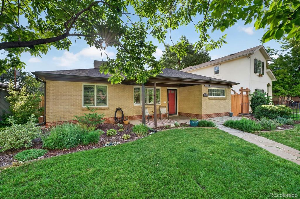 Photo of 1135 Elm Street, Denver, CO 80220 (MLS # 7820942)