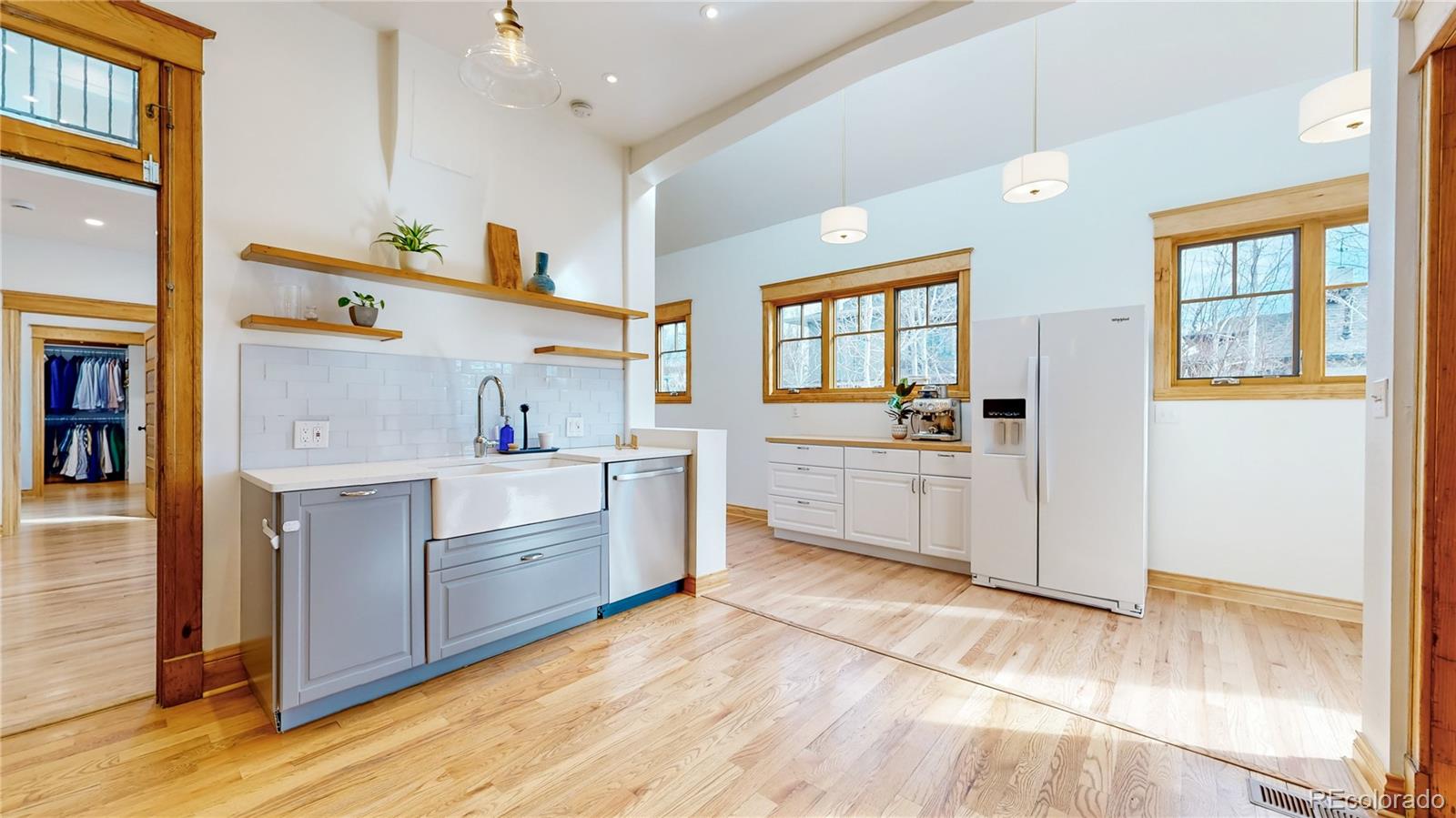 4041 W Hayward Place