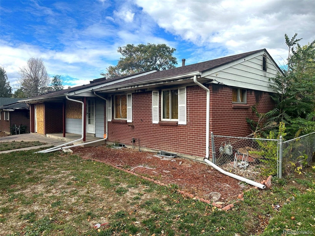 Photo of 11593 E Alaska Avenue, Aurora, CO 80012 (MLS # 3169056)