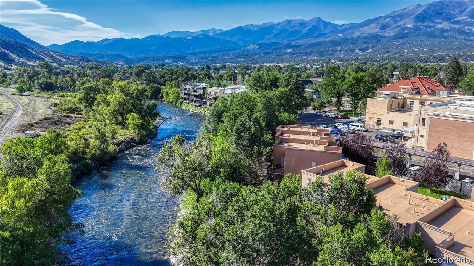 402 E Sackett Avenue D