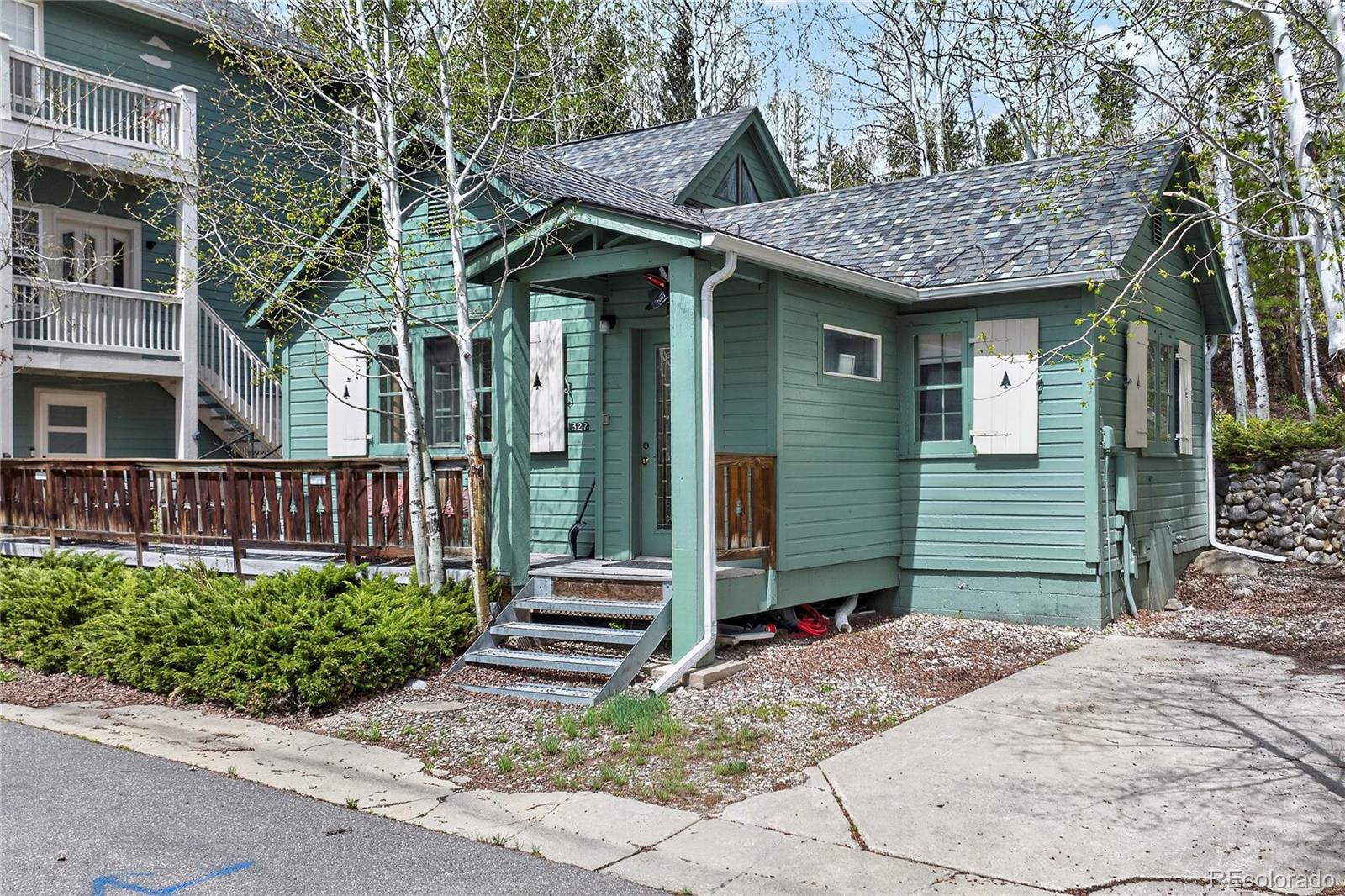 327 Vasquez Road E1