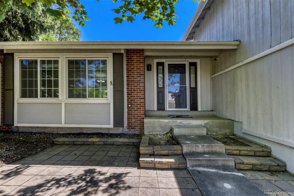 Photo of 8454 Tanglewood Street, Littleton, CO 80126 (MLS # 7398170)