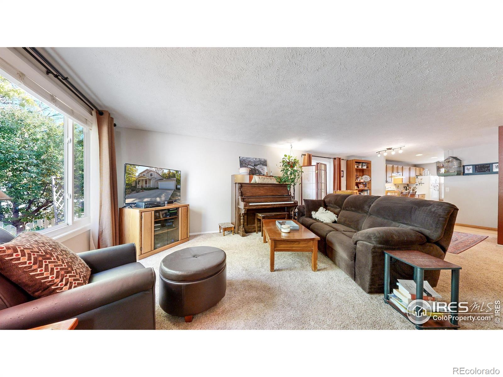 1925 Ames Court
