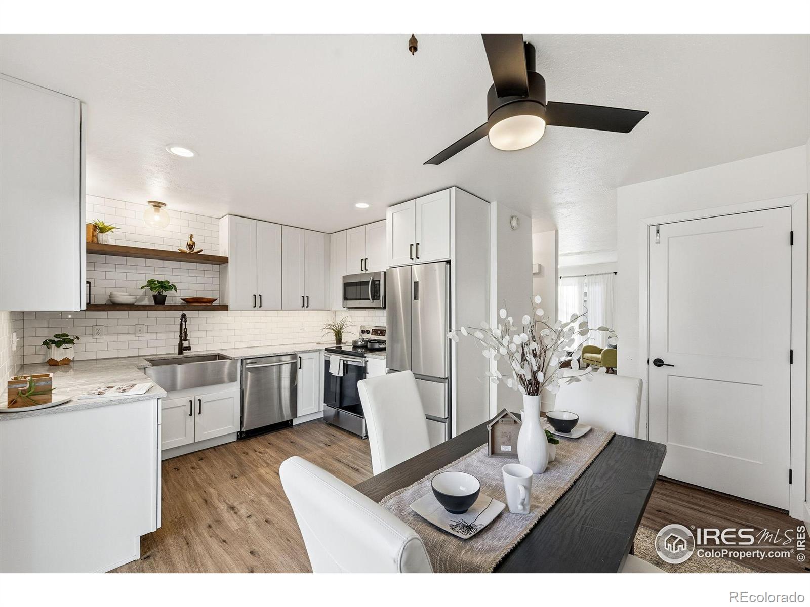 3850 Broadway Street 24