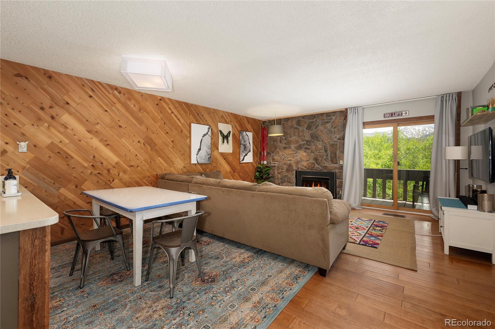 510 Kings Crossing C 202