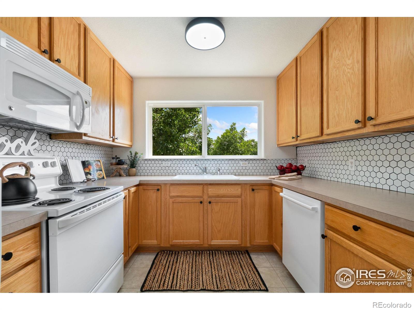 3350 Boulder Circle 201