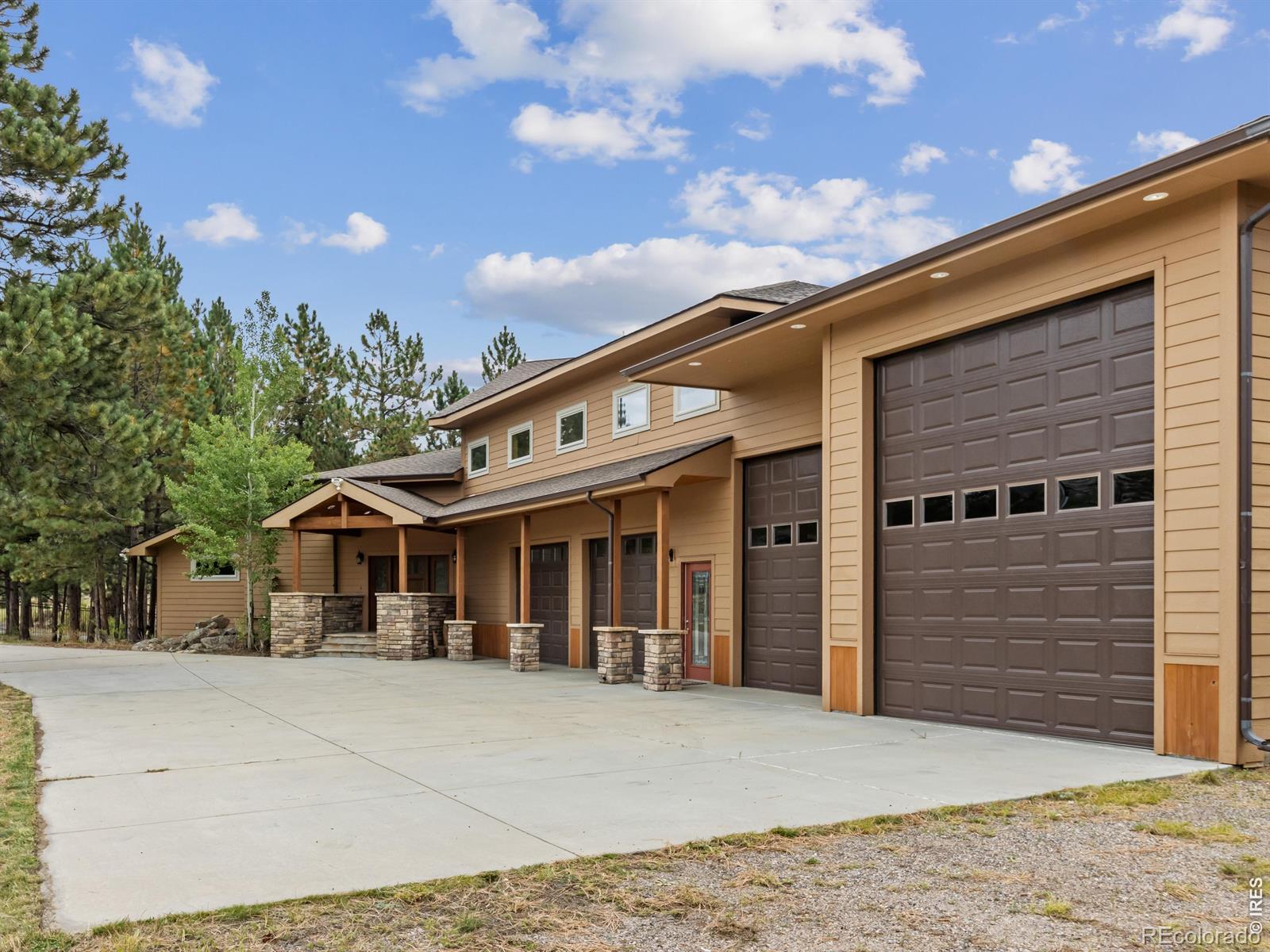 557 Grand Estates Drive