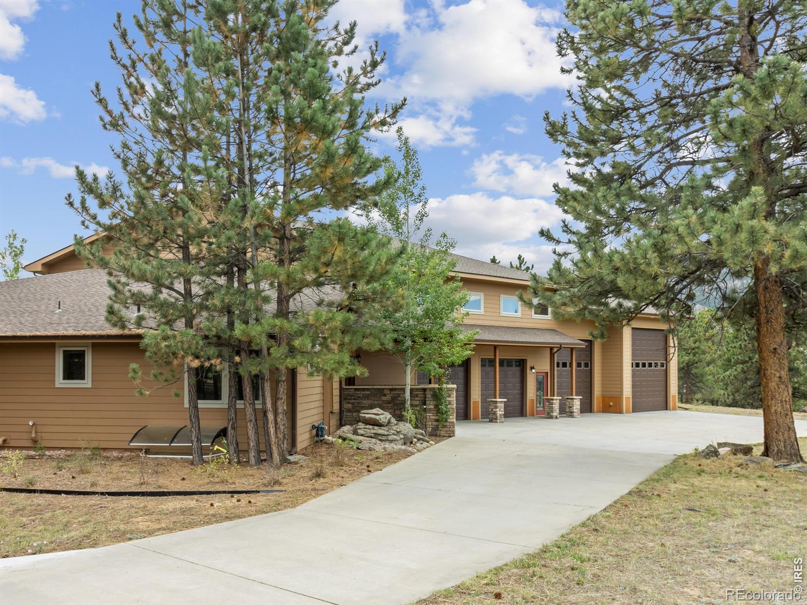 557 Grand Estates Drive