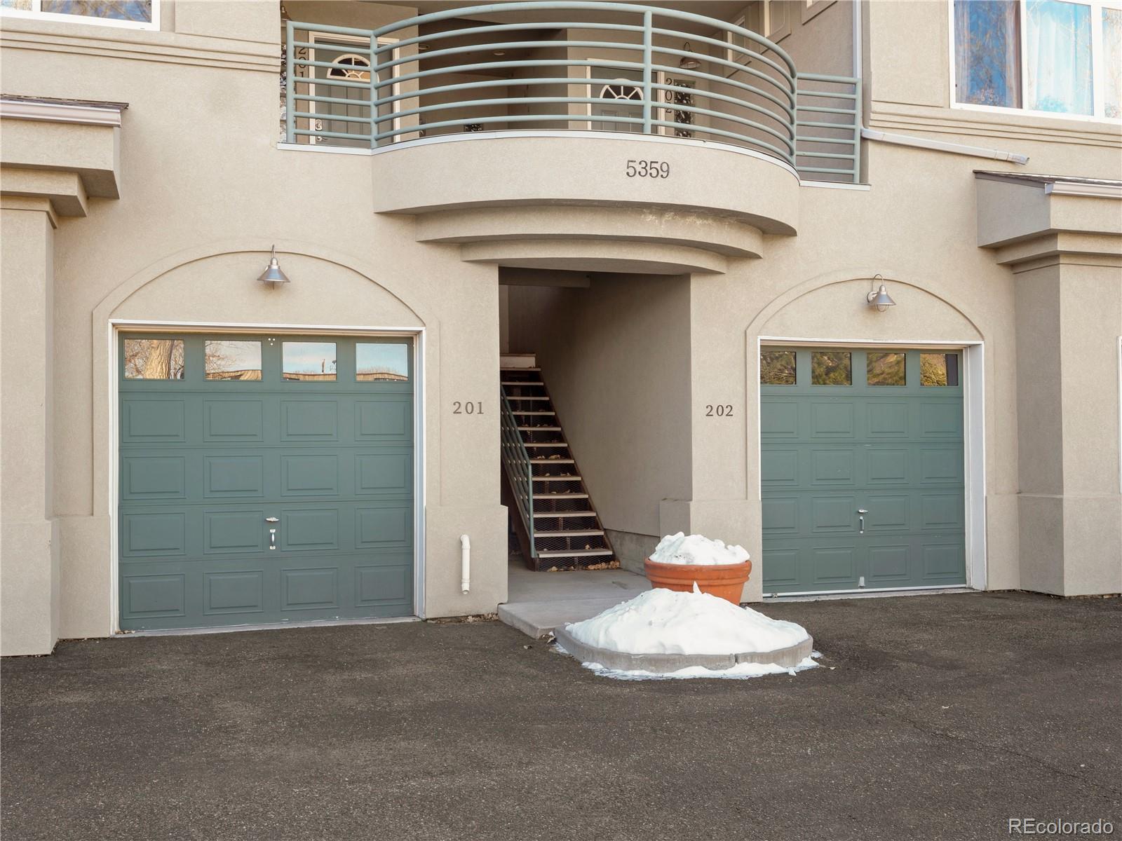 5359 Balsam Street 201