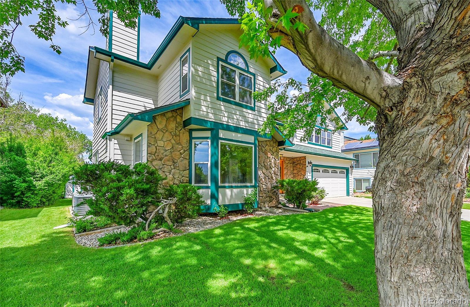 379 Lincoln Court