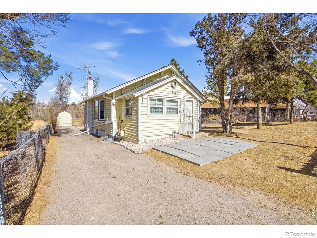 Photo of 347 W Rafferty Gardens Avenue, Littleton, CO 80120 (MLS # IR1067536)
