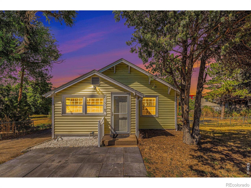 Photo of 347 W Rafferty Gardens Avenue, Littleton, CO 80120 (MLS # IR1067536)