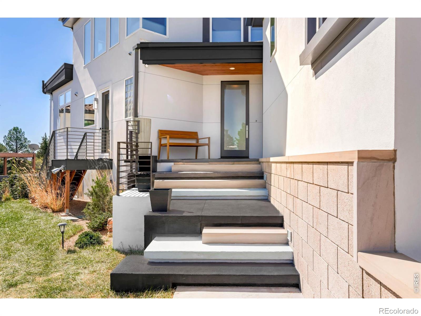 2920 Lafayette Drive