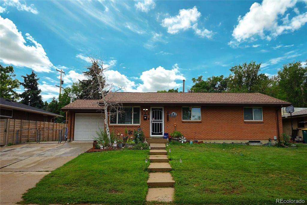 Photo of 255 Beryl Way, Broomfield, CO 80020 (MLS # 3739179)