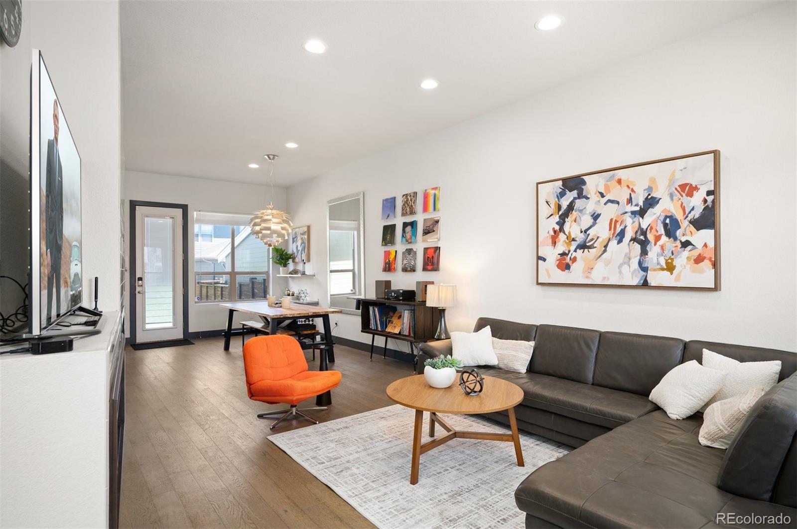 5462 Valentia Street