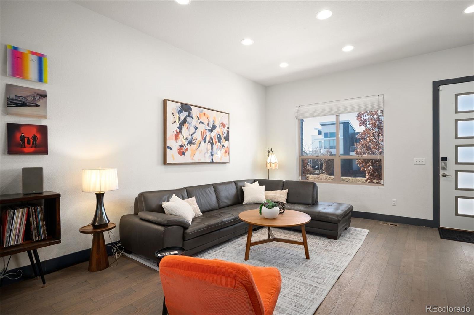 5462 Valentia Street