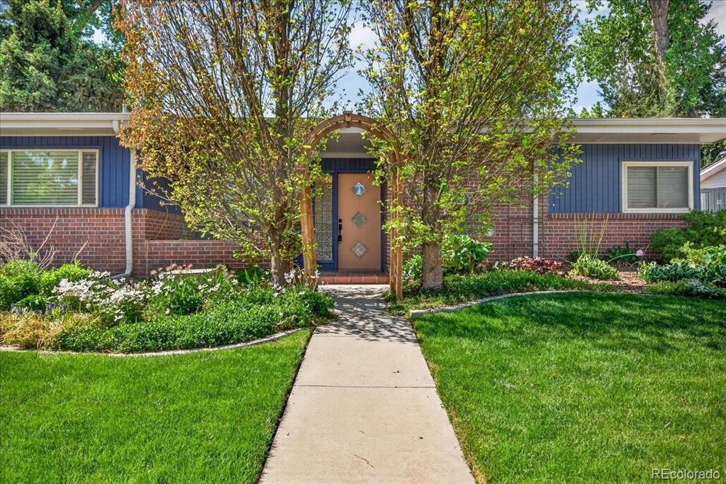Photo of 10530 W 22nd Place, Lakewood, CO 80215 (MLS # 3116965)