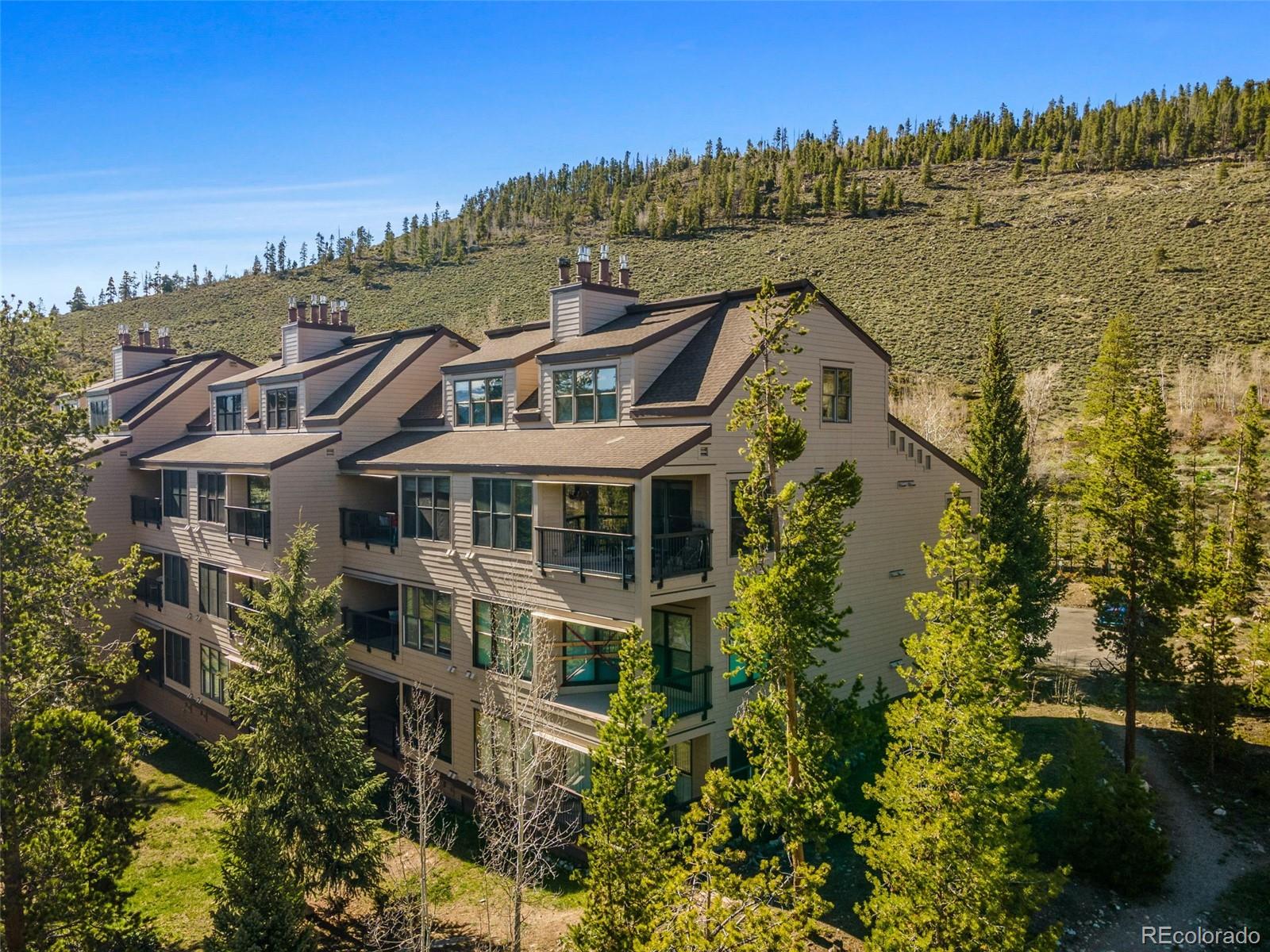 240 Tennis Club Road 1677