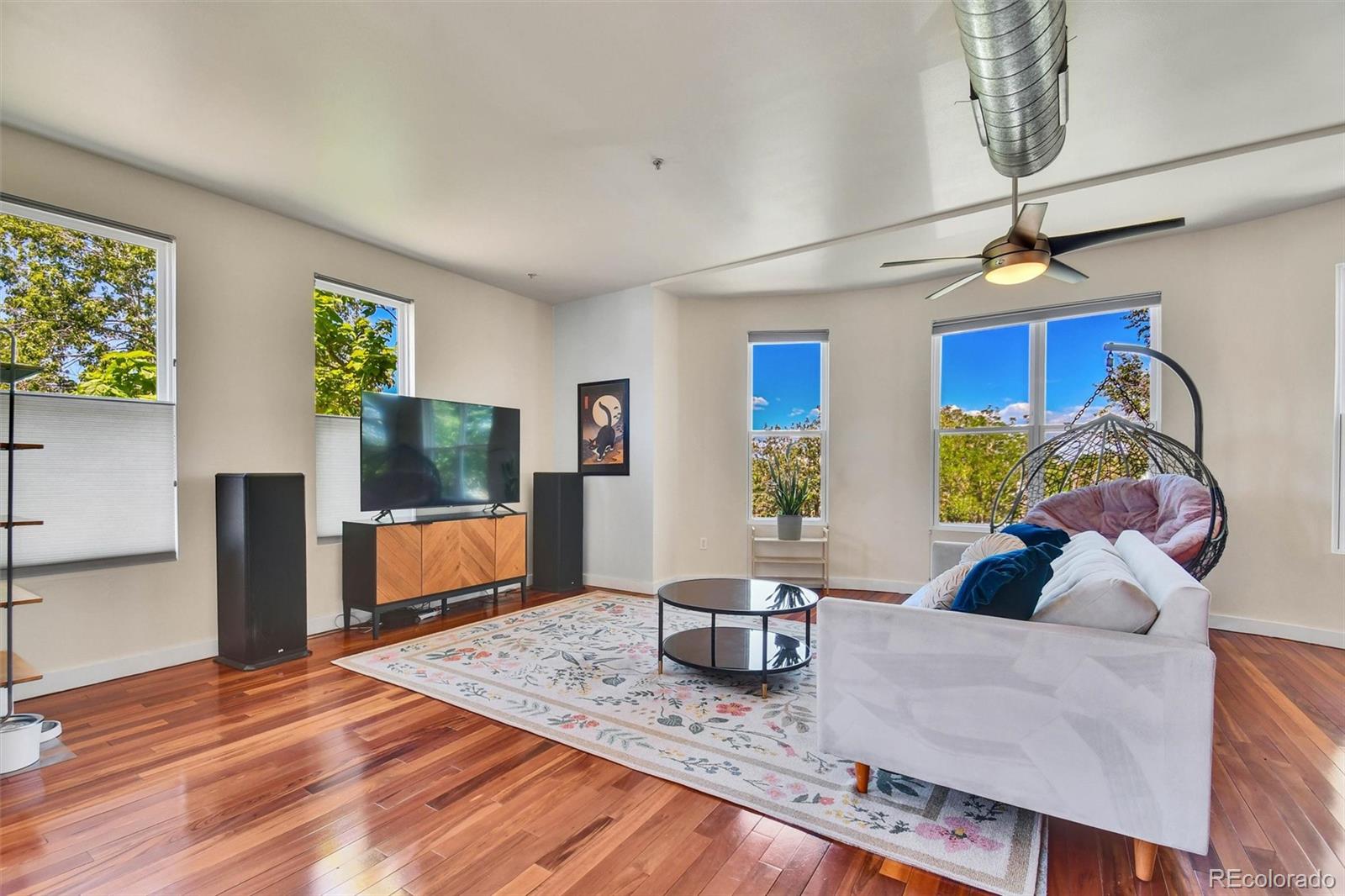2422 Tremont Place 306