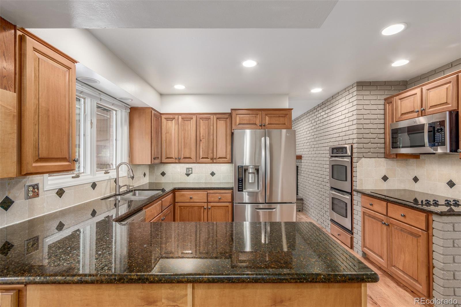 3 Glenview Drive